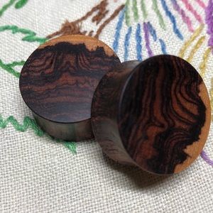 Wooden Plugs 25mm